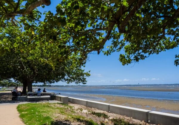 Sandgate_foreshores_parkland_Sandgate_Brisbane_P1090724